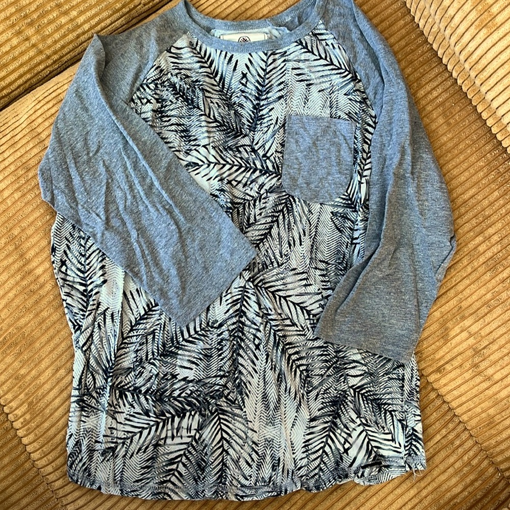 On the BYAS mens shirt